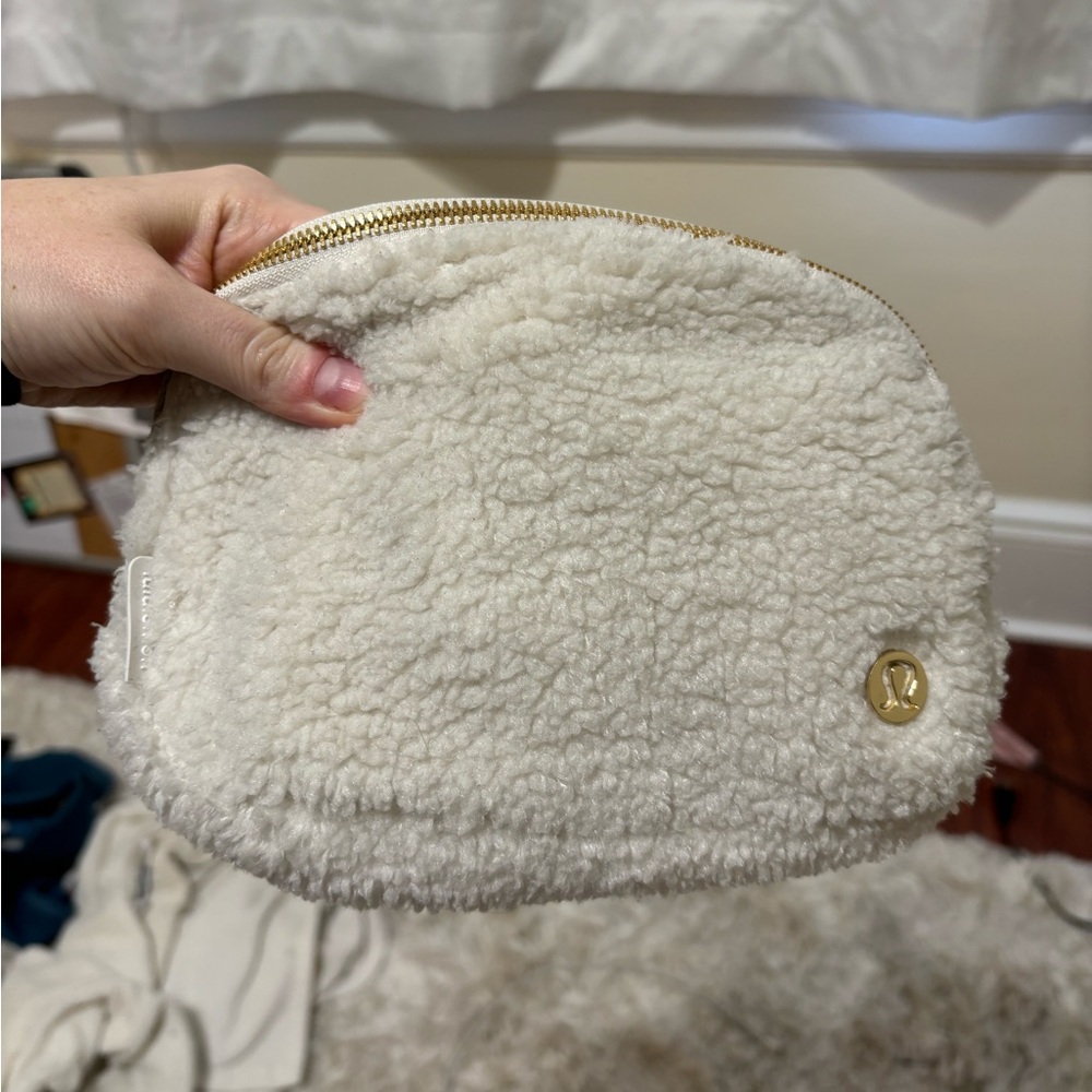 Lululemon belt bag
